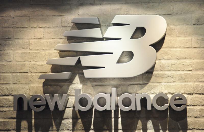 NB_retail-feature-wall-sign-raised-letters