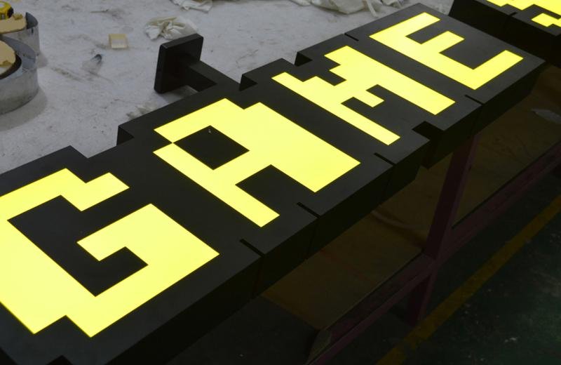 thick-rim-style-letters
