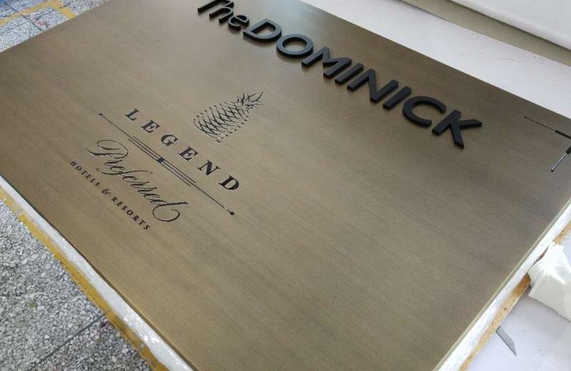 aged-brass-engrave-sign-with-3d-text