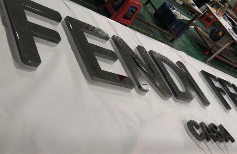 fendi-titanium-mirror-polished-with-acrylic-underneath