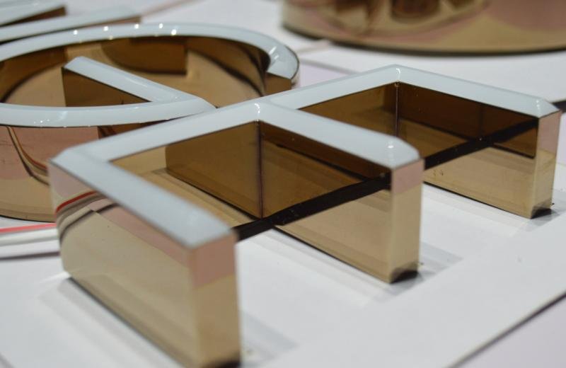 side-fabricated-mirror-polished-letters-with-raised-faces
