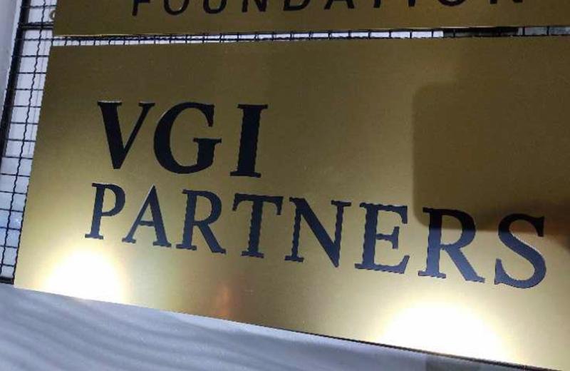 vgi-brass-signage-engraved