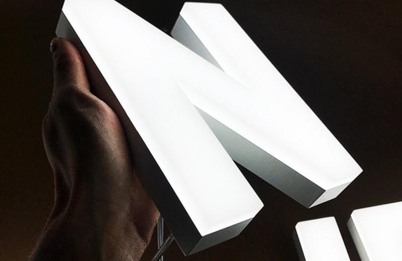 acrylic-thick-raised-illuminated