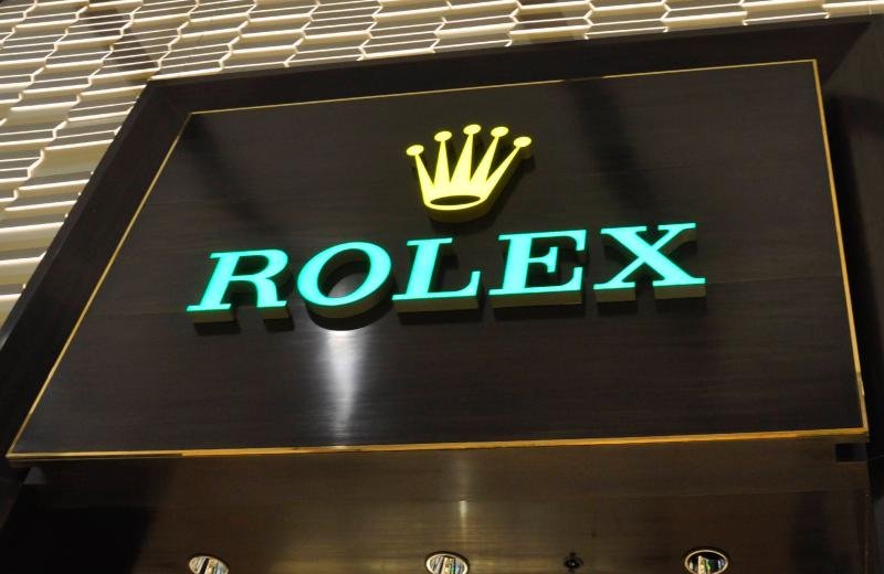 rolex-rimless-illuminated-letter