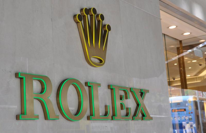 Rolex-illuminated-sign-with-metal-fronts