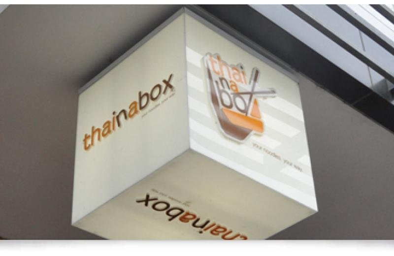 perspex_cube_signs_3