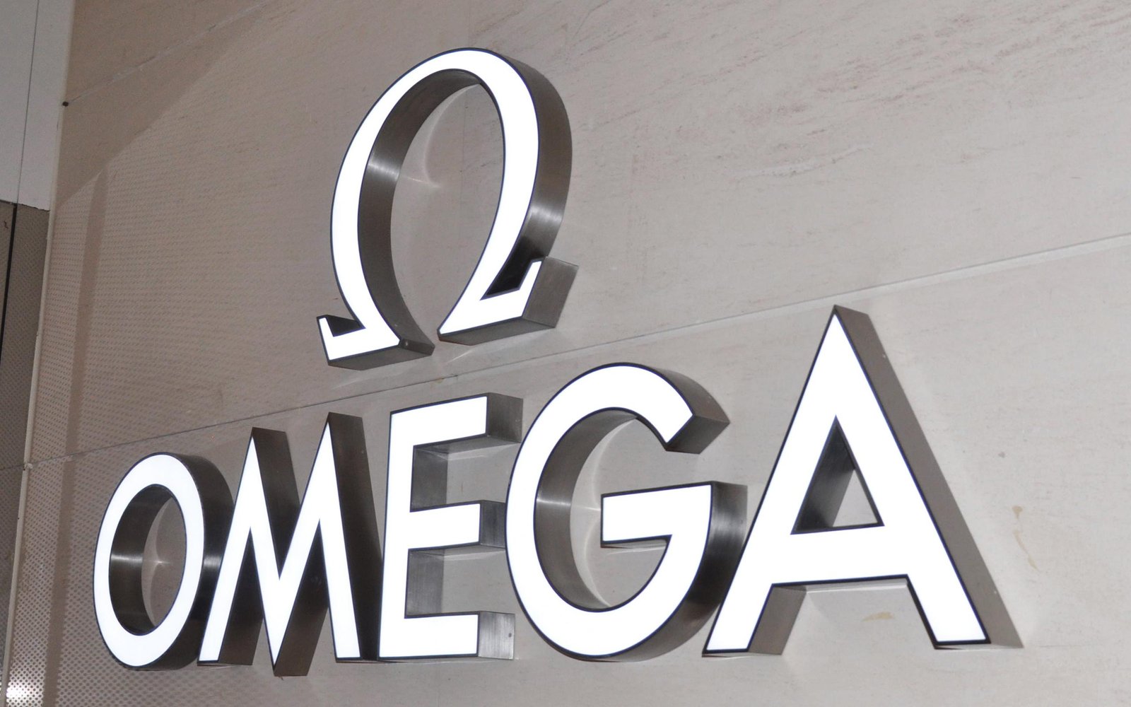 omega-rim-edges-large-image