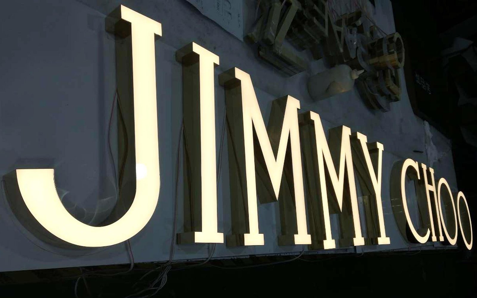 jimmy-choo-rimless-illuminated-front-lit-letters