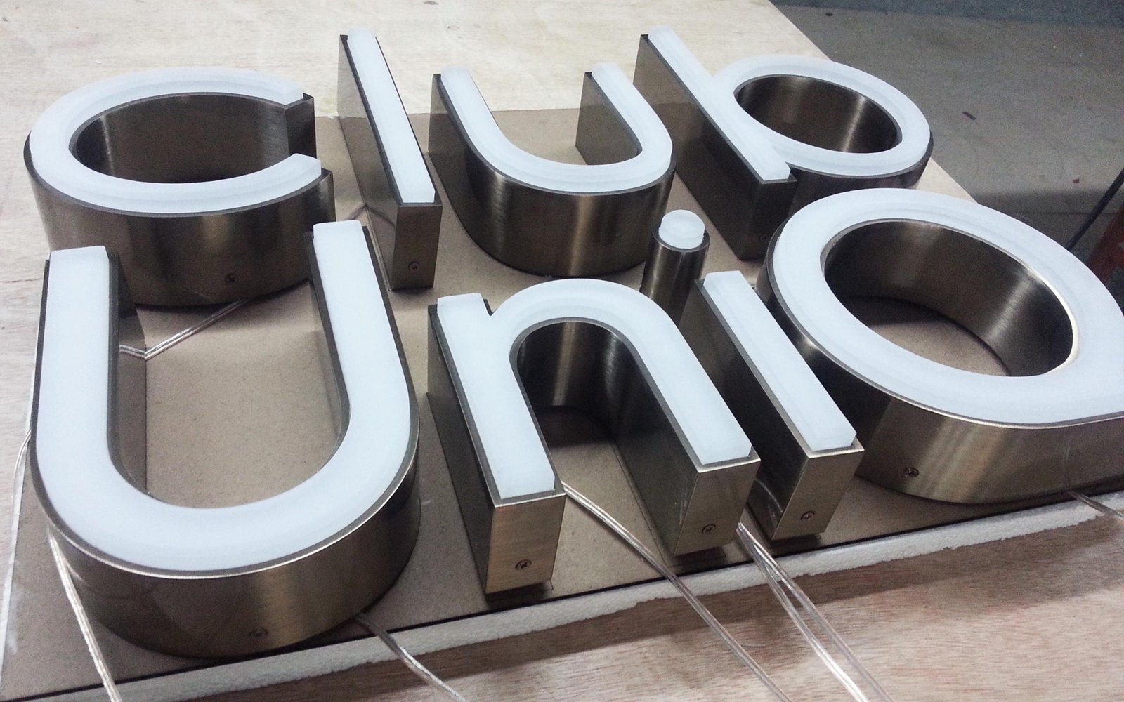large-rim-style-illuminated-letters