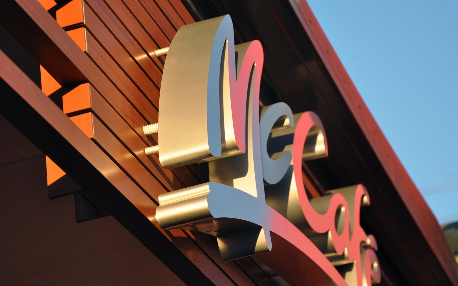 mcd-outdoor